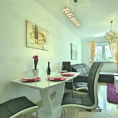 Crystal Apartman Apartment Poreč