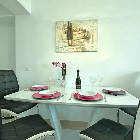 Crystal Apartman Apartment