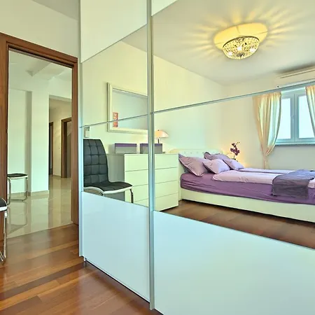 Crystal Apartman Apartment
